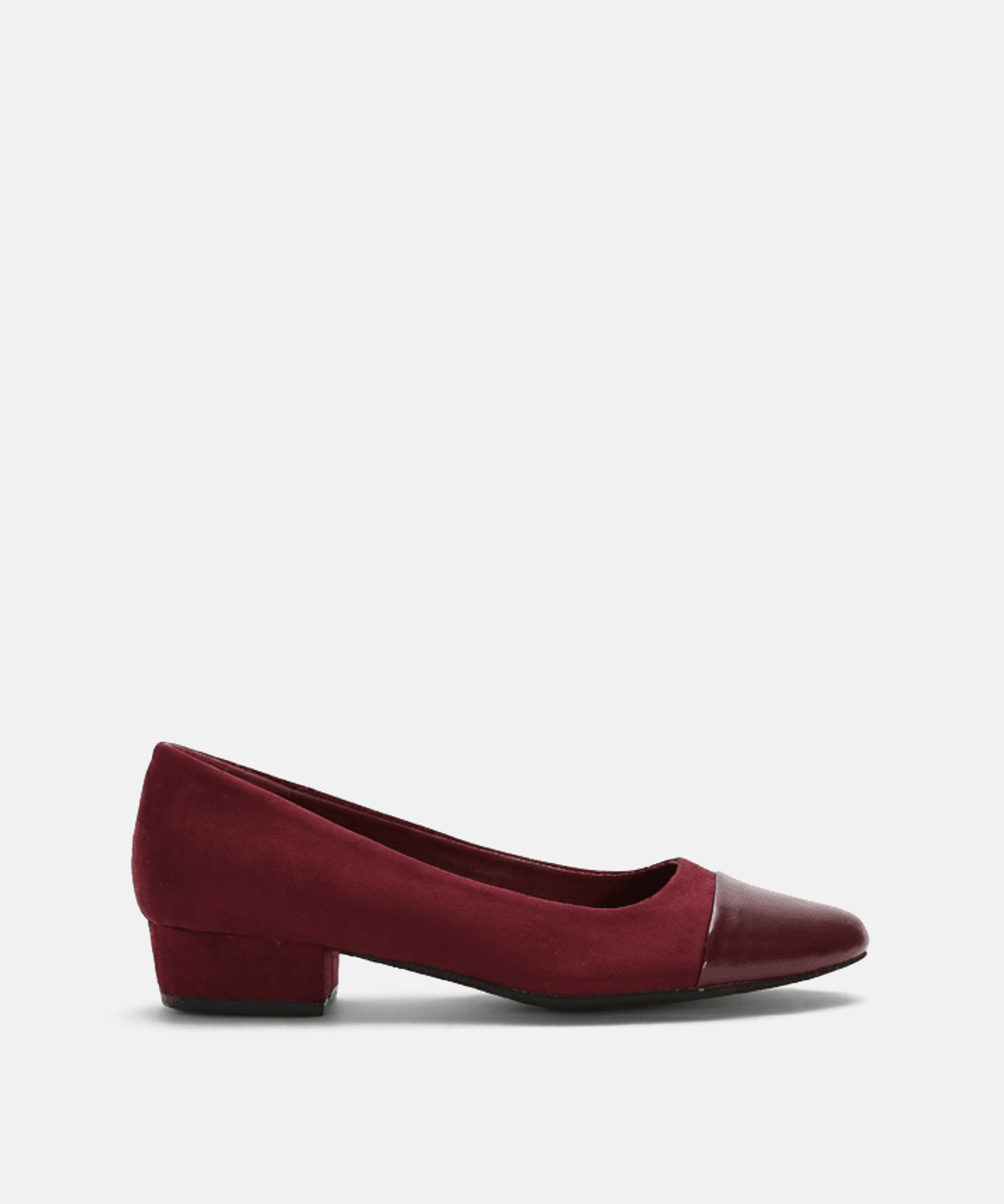 Zapato tac&oacute;n sal&oacute;n puntera 